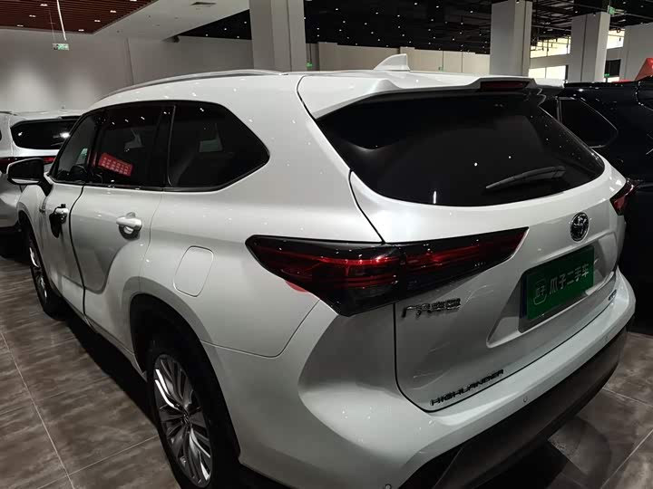 Фото 5 - Toyota Highlander