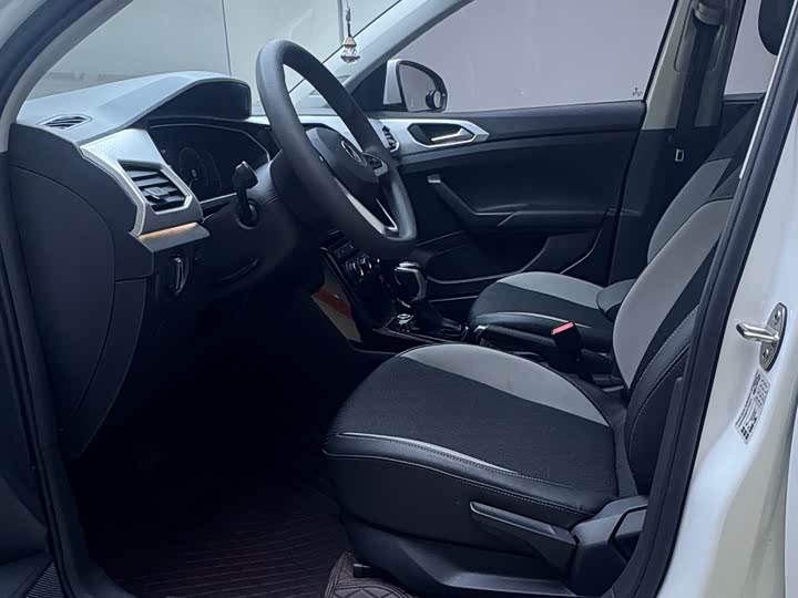 Фото 7 - Volkswagen Tacqua