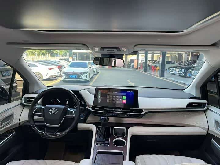 Фото 6 - Toyota Sienna