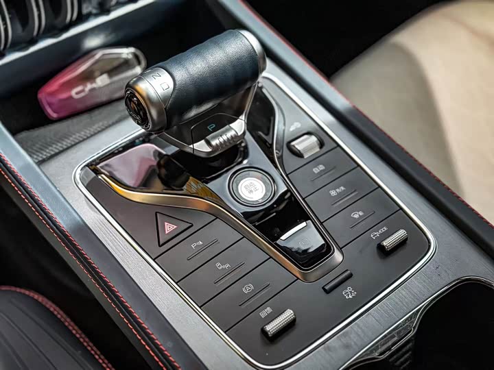 Фото 8 - BYD Yuan Plus