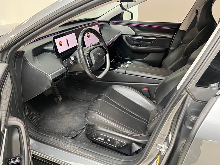 Фото 9 - XPeng P7