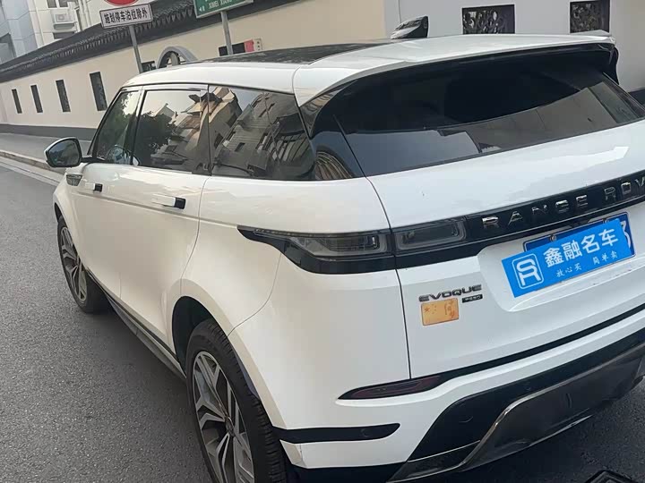 Фото 3 - Land Rover Range Rover Evoque L