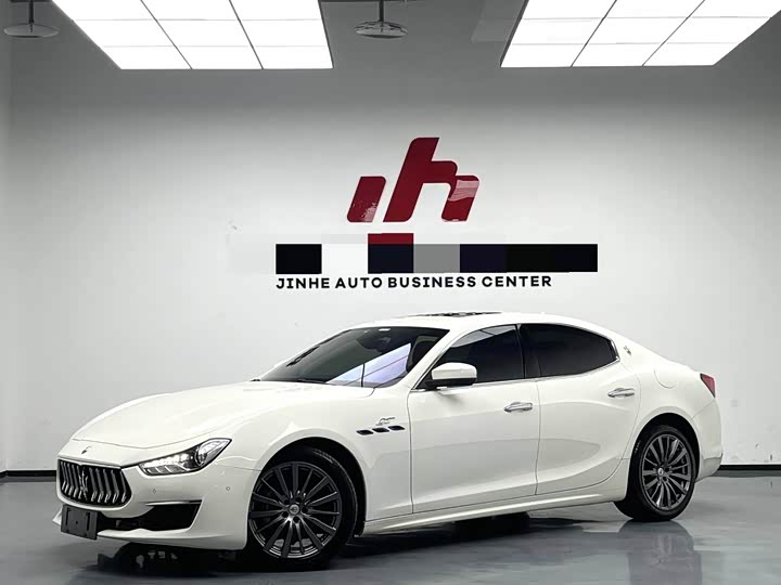 Фото 1 - Maserati Ghibli