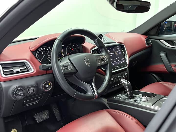 Фото 5 - Maserati Ghibli