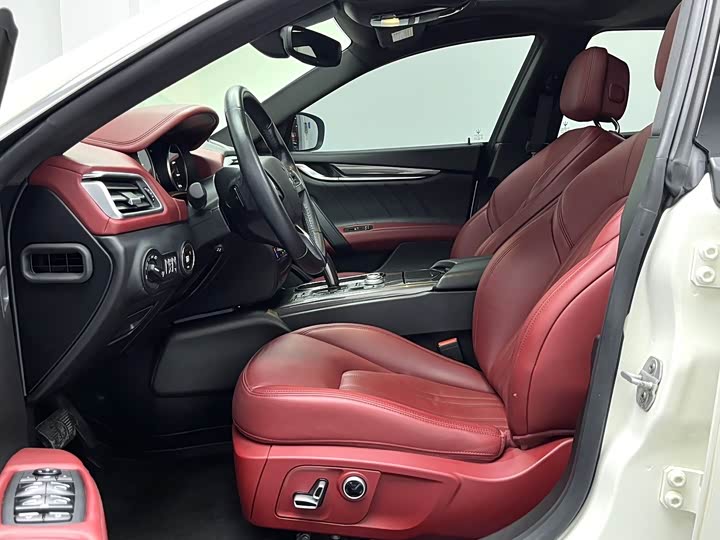 Фото 6 - Maserati Ghibli