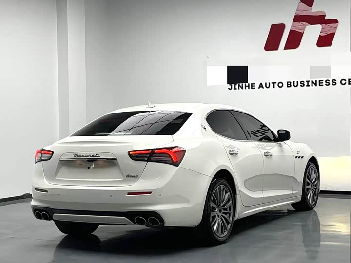 Фото 7 - Maserati Ghibli