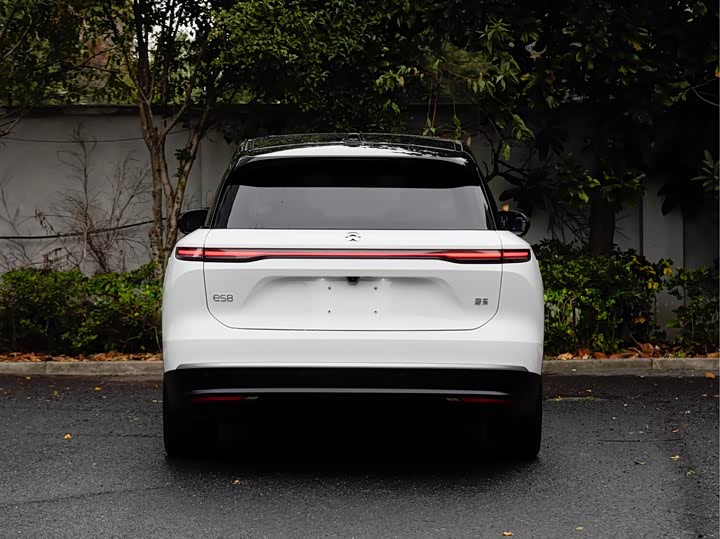 Фото 5 - Nio ES8