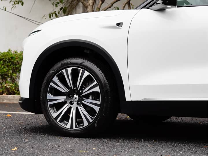 Фото 7 - Nio ES8