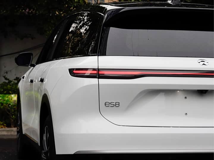 Фото 8 - Nio ES8