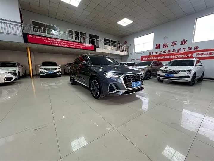 Фото 7 - Audi Q3