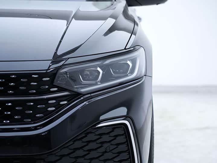 Фото 8 - Volkswagen Passat