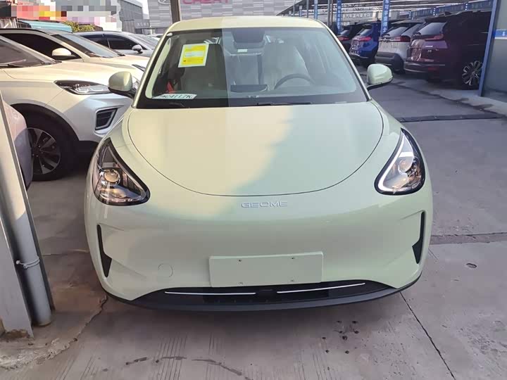Фото 3 - Geely Galaxy Geome