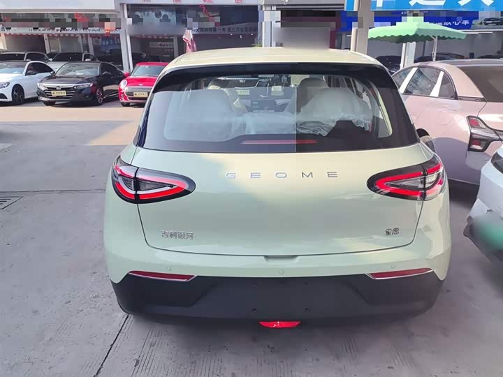 Фото 6 - Geely Galaxy Geome