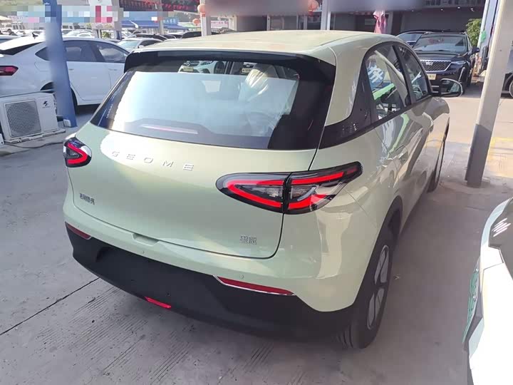 Фото 7 - Geely Galaxy Geome