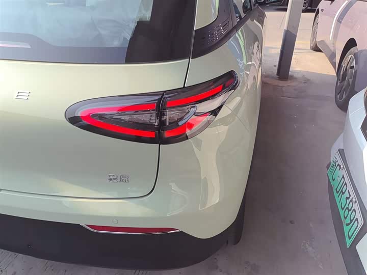 Фото 8 - Geely Galaxy Geome