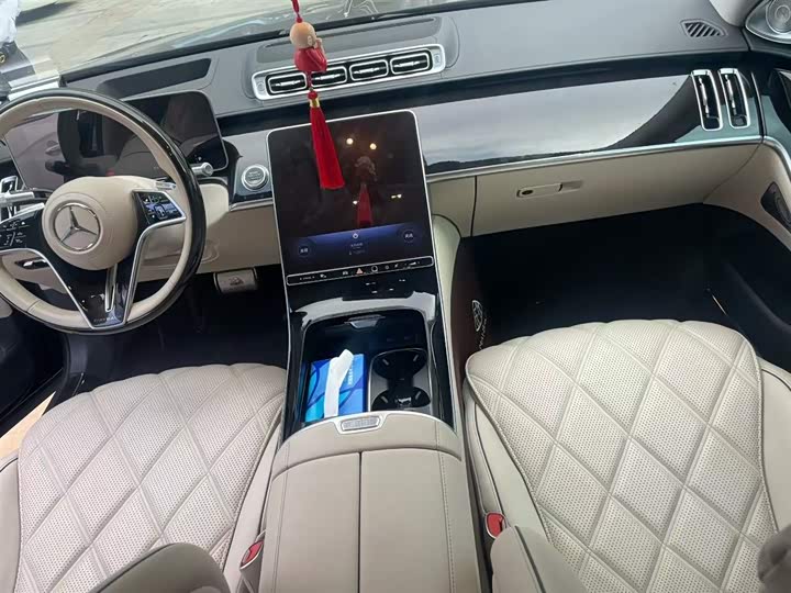 Фото 2 - Mercedes-Benz Maybach S-Class