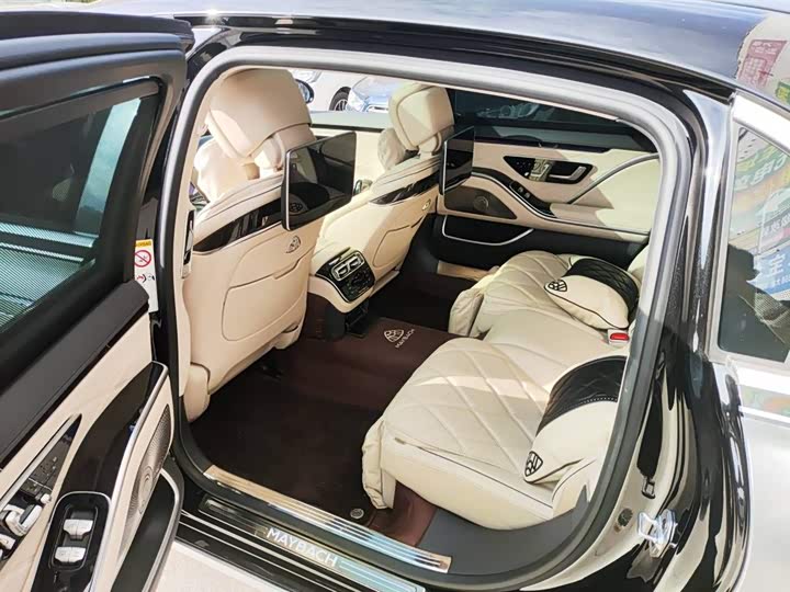 Фото 6 - Mercedes-Benz Maybach S-Class