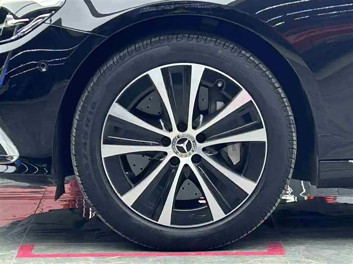 Фото 4 - Mercedes-Benz E-Class Hybrid