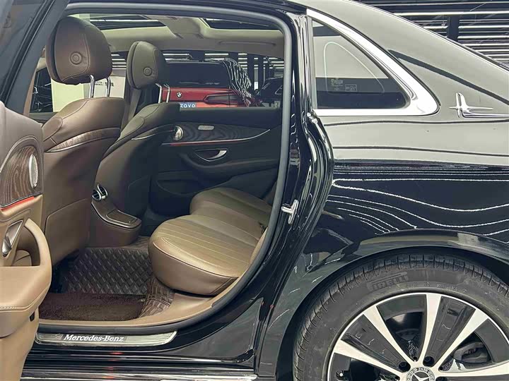 Фото 7 - Mercedes-Benz E-Class Hybrid