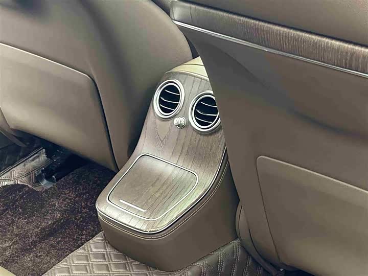 Фото 8 - Mercedes-Benz E-Class Hybrid