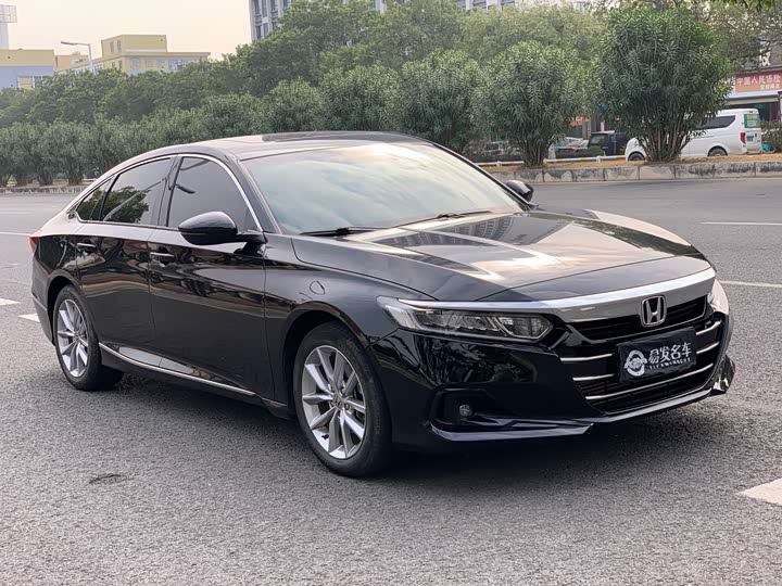 Фото 3 - Honda Accord