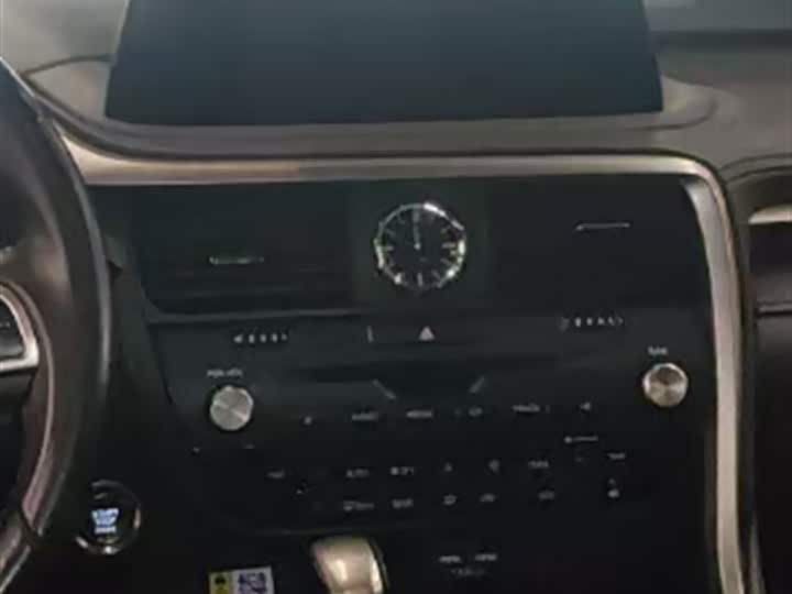 Фото 8 - Lexus RX