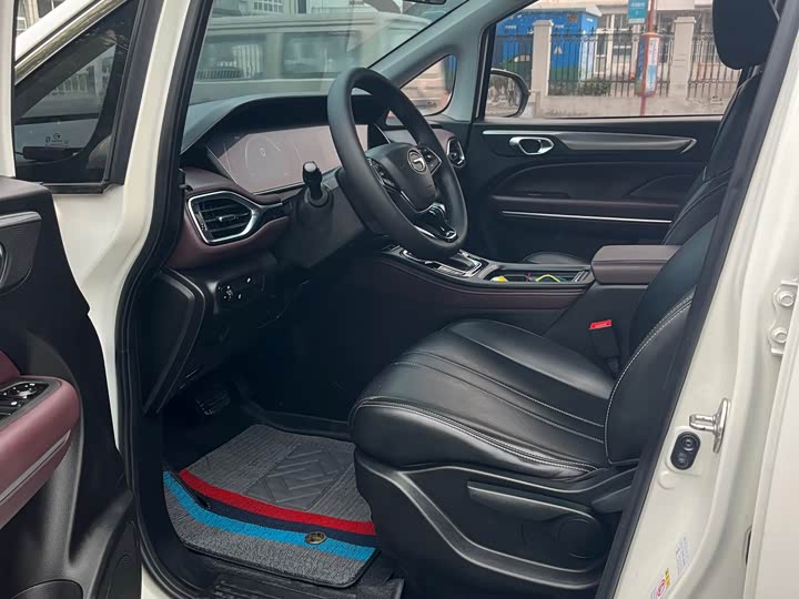 Фото 7 - GAC Trumpchi M6