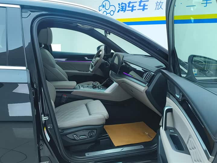 Фото 8 - BYD Tang Hybrid/EV