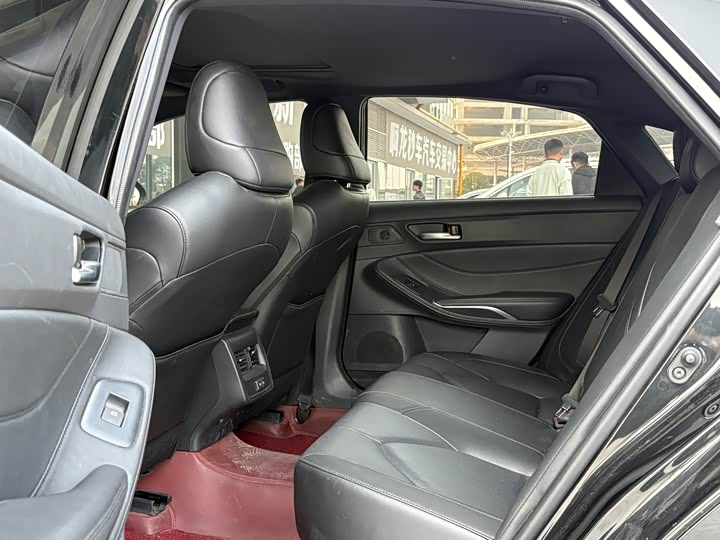 Фото 5 - Toyota Avalon