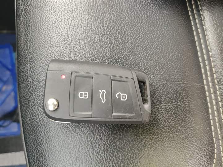 Фото 9 - Volkswagen Tayron GTE Hybrid