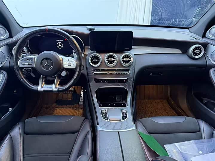 Фото 6 - Mercedes-Benz GLC-Class AMG