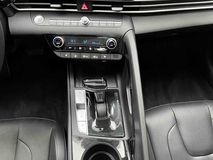 Фото 5 - Hyundai Elantra N line