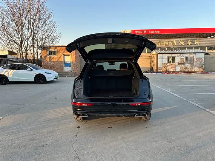 Фото 8 - Audi Q5L