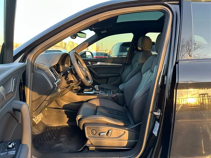 Фото 9 - Audi Q5L