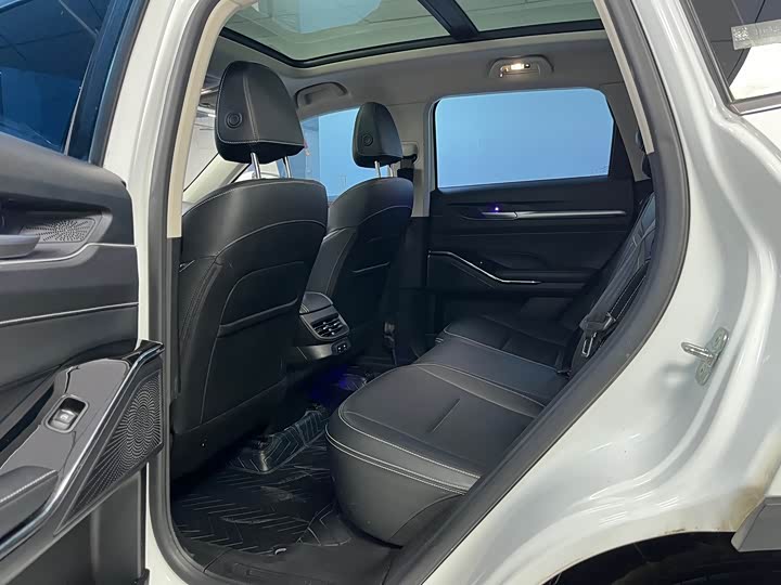 Фото 8 - Haval H6