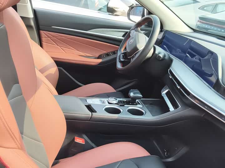 Фото 9 - Changan Eado Plus