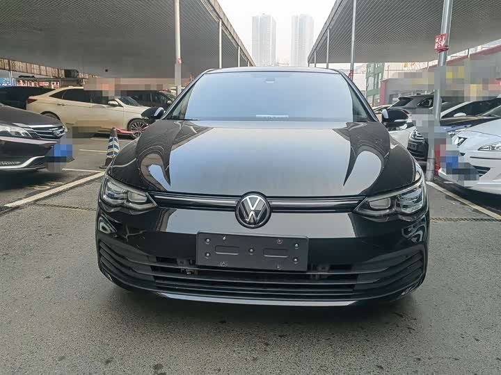 Фото 2 - Volkswagen Golf