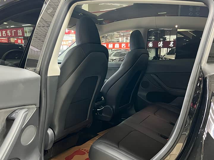 Фото 6 - Tesla Model Y