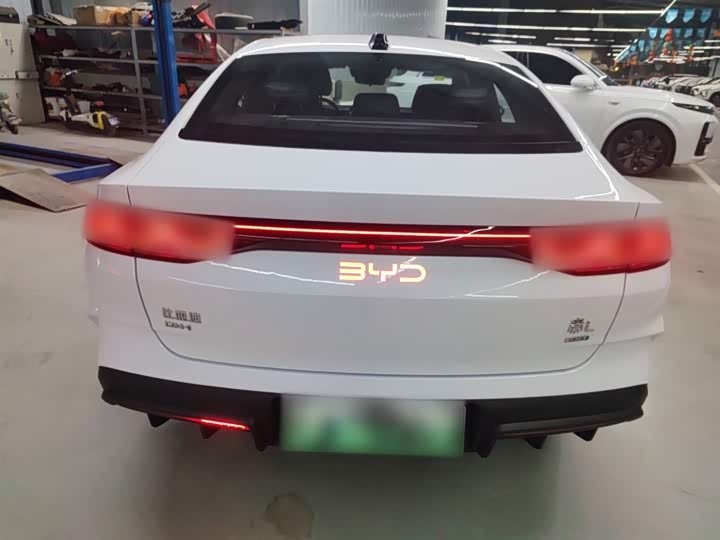 Фото 6 - BYD Qin L