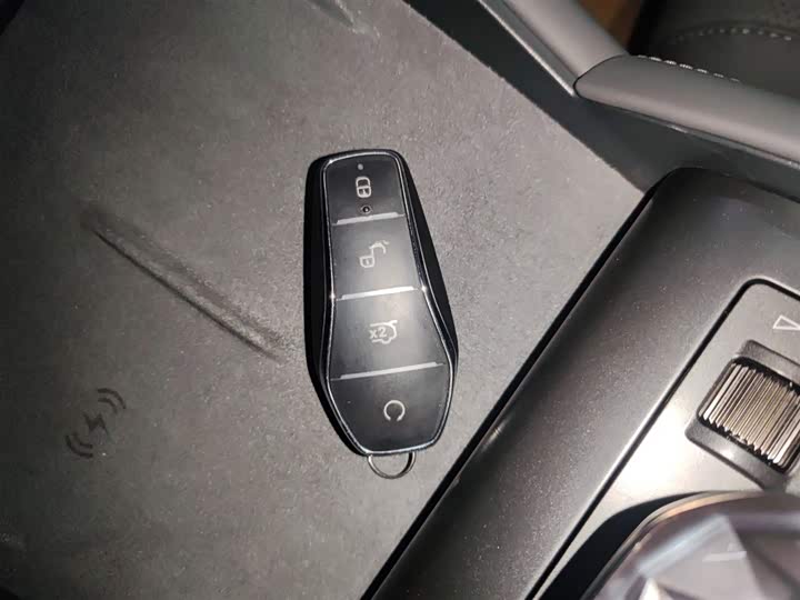 Фото 9 - BYD Qin L