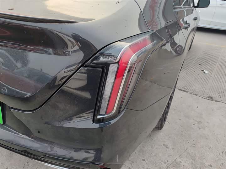 Фото 8 - Cadillac CT4