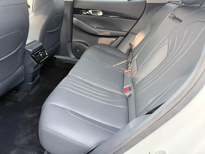 Фото 5 - Geely Galaxy E5