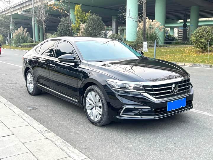 Фото 3 - Volkswagen Passat