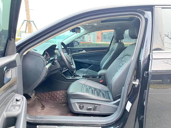 Фото 6 - Volkswagen Passat