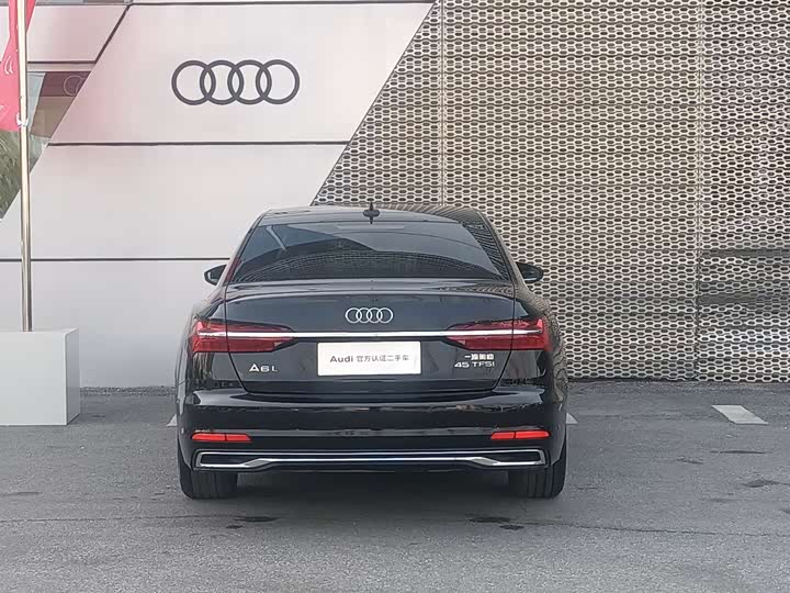 Фото 6 - Audi A6L