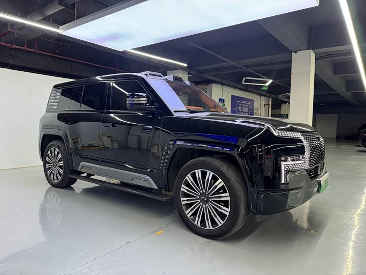 Фото 3 - BYD Yangwang U8