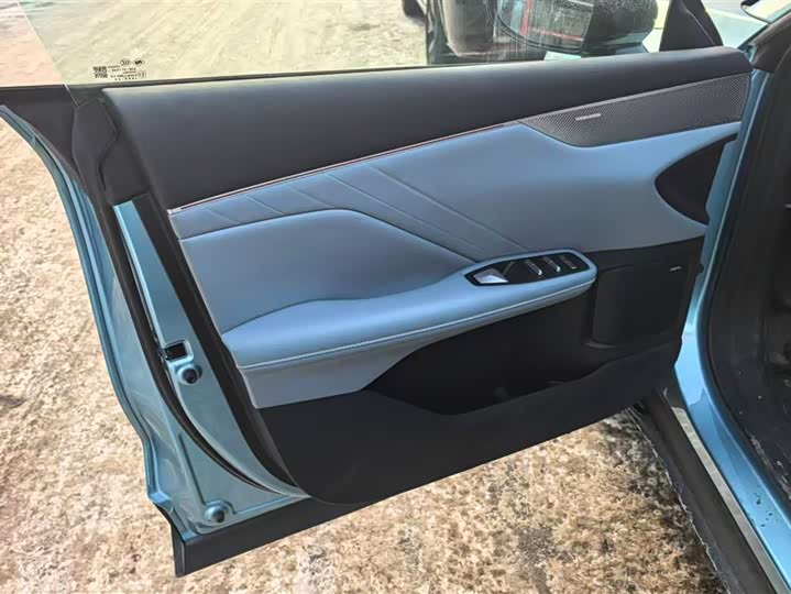 Фото 7 - Changan Deepal S05