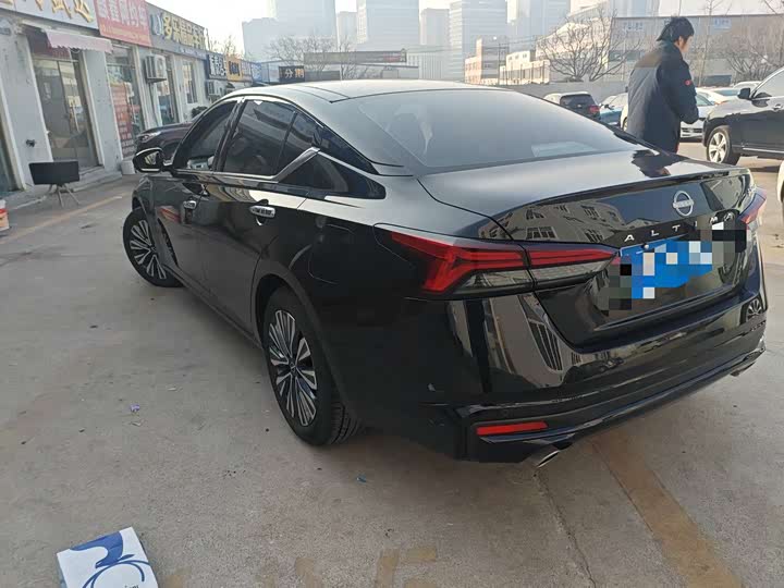 Фото 2 - Nissan Teana