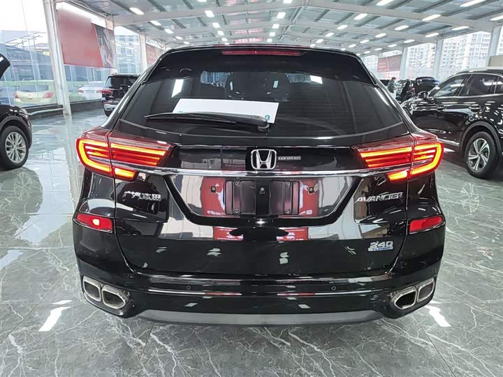 Фото 6 - Honda Avancier