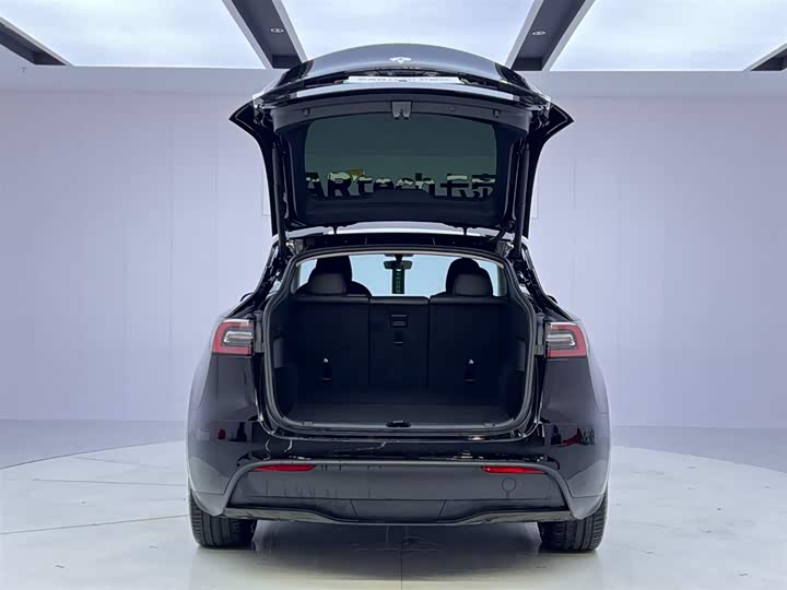 Фото 9 - Tesla Model Y